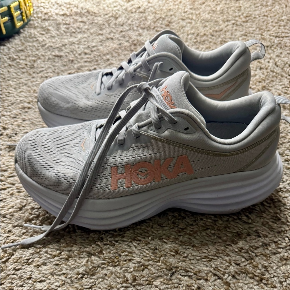 Hoka Bondi 8 Women size 8.5B
